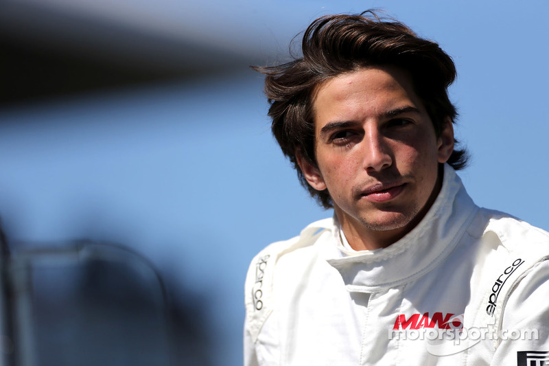 Roberto Merhi (SPA), Manor F1 Team  15.03.2015. Formula 1 World Championship, Rd 1, Australian Grand Prix, Albert Park, Melbourne, Australia, Race Day. - www.xpbimages.com, EMail: requests@xpbimages.com - copy of publication required for printed pictures. Every used picture is fee-liable. © Copyright: Charniaux / XPB Images